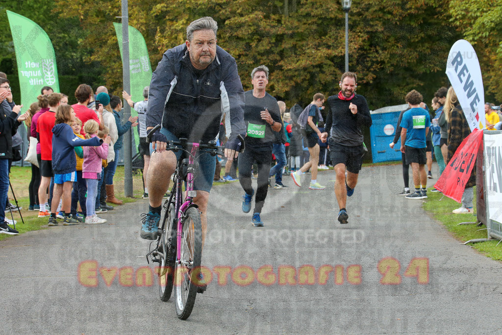 220925_1327_EX1_0894 | Sportfotografie im Rhein-Sieg Kreis, Köln, Bonn, NRW, Rheinland Pfalz, Hessen, etc. Unser Tätigkeitsfeld umfasst den Laufsport vom Volkslauf über den Marathon, Duathlon, Triathon bis zum Ultralauf wie Kölnpfad Ultra oder Schindertrail.