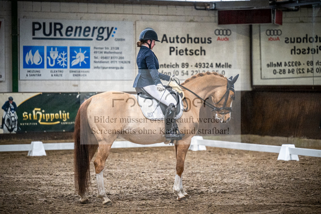 DOS_1548 | Entdecke hochwertige Reitturnierfotos von Foto Oger. Professionell, emotional und authentisch – jetzt Lieblingsmomente im Shop bestellen.Deutschlandweite Turnierfotografie. - Realisiert mit Pictrs.com