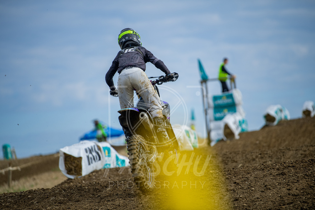 Lady (321) | Paeschuphoto Shop - Wer nicht sucht der auch nicht findet.Ob Motocrossbilder oder von einem besuchtem Spiel, Hauptsache Action. - Realisiert mit Pictrs.com