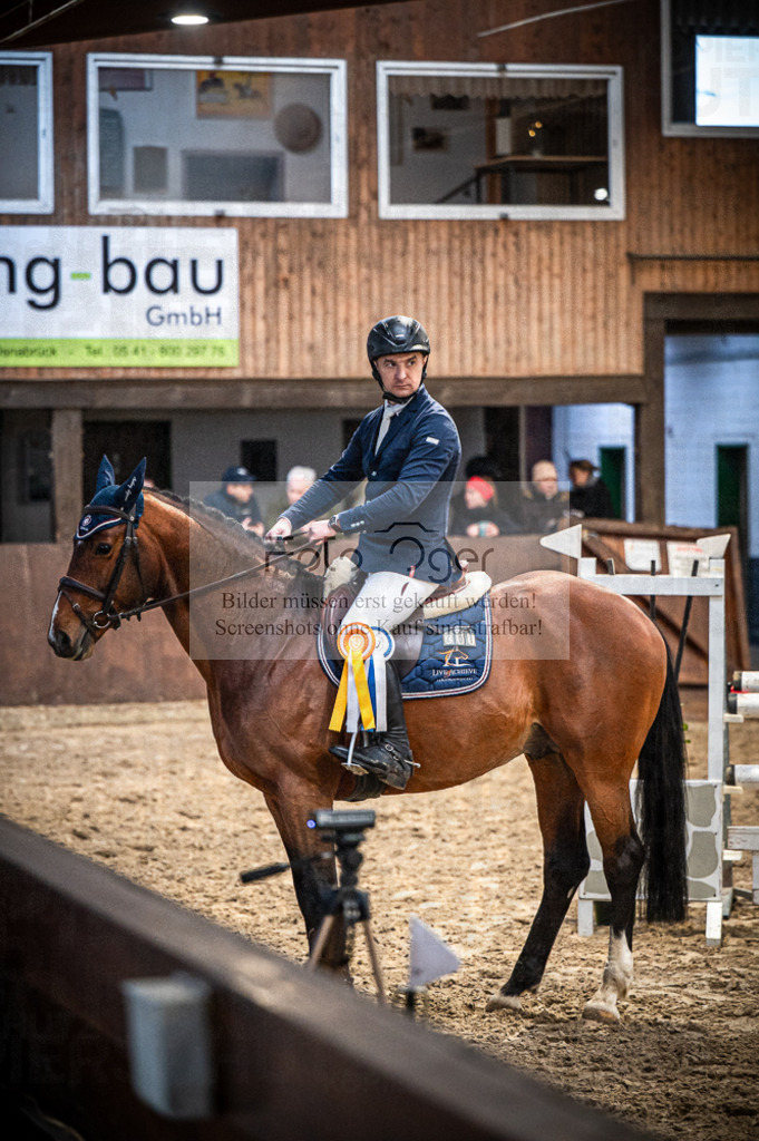 Hallenreittunier Voxtrup 2023 | Entdecke hochwertige Reitturnierfotos von Foto Oger. Professionell, emotional und authentisch – jetzt Lieblingsmomente im Shop bestellen.Deutschlandweite Turnierfotografie. - Realisiert mit Pictrs.com