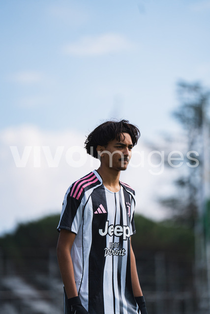 juv_lut_fmachado-0007 | Images from the Juniors B match between Juventus Academy and FC Lutry, played on 18 March 2026 in Lutry, Switzerland, featuring players, coaching staff and match action throughout the game.