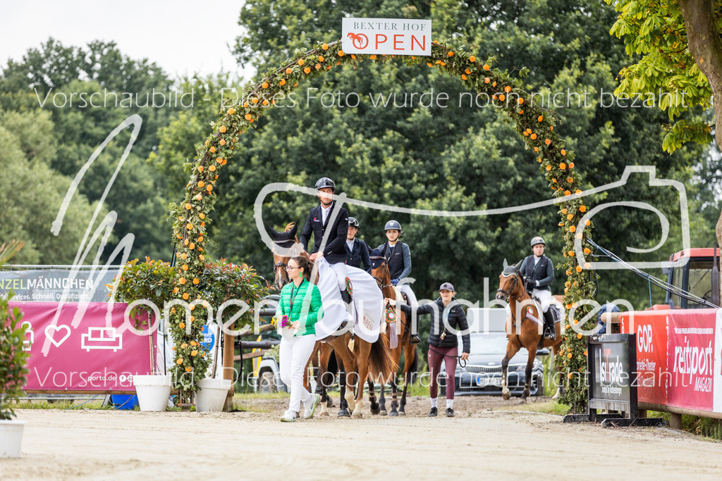 BHO-2PhSpr-M-372 | MomenTaufnahmen Pferdesportfotos