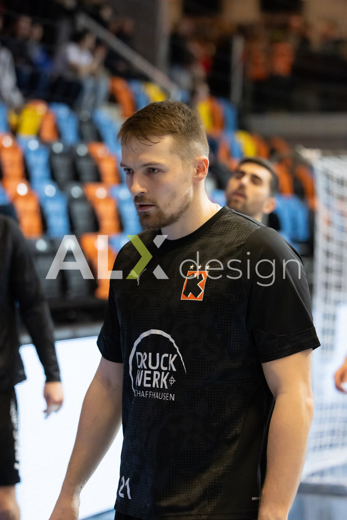 Handball I Herren I Saison 2025-2026 I EHF EUROPEAN LEAGUE 2025/26 | Men I Main Round I 2. Spieltag I Kadetten Schaffhausen - TSV Hannover-Burgdorf I 24.02.2026 | 21 Daniek Reznicky (CZ) (Kadetten Schaffhausen) - Kreisläufer - Warmup - Realisiert mit Pictrs.com