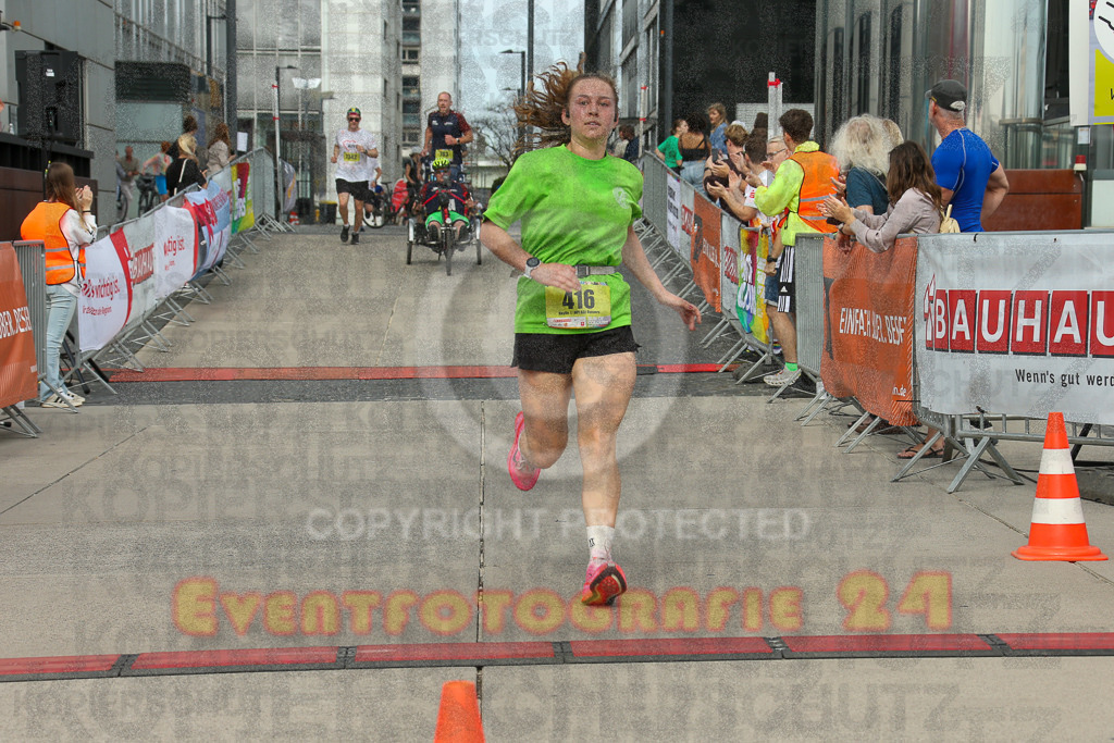 250920_1323_EX1_4240 | Sportfotografie im Rhein-Sieg Kreis, Köln, Bonn, NRW, Rheinland Pfalz, Hessen, etc. Unser Tätigkeitsfeld umfasst den Laufsport vom Volkslauf über den Marathon, Duathlon, Triathon bis zum Ultralauf wie Kölnpfad Ultra oder Schindertrail.