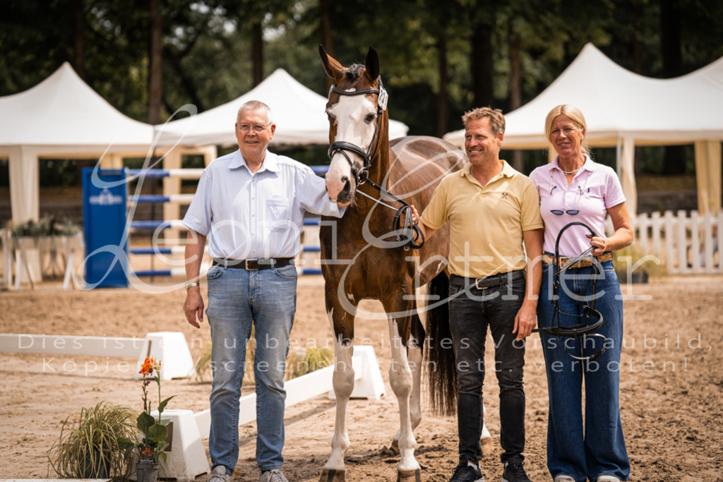 3.Fr00201 | Leoni Ertmer Photography - Realisiert mit Pictrs.com