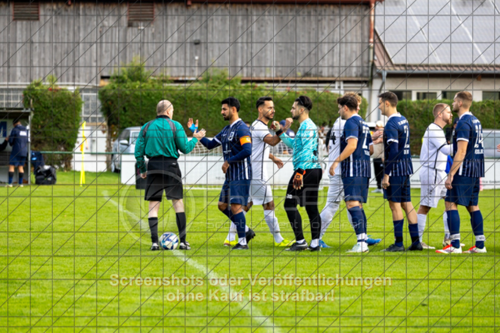 20251019_150458_0031 | #,TV Jahn (blau) vs. TSV Sparwiesen (weiß), Fussball, Kreisliga B10 - Bezirk Neckar/Fils, 09. Spieltag, Saison 2025/2026, Rasensportplatz Jahn, Hohenstaufenstraße 135, 73033 Göppingen, 19.10.2025 - 15:00 Uhr,Foto: PhotoPeet-Sportfotografie/Peter Harich