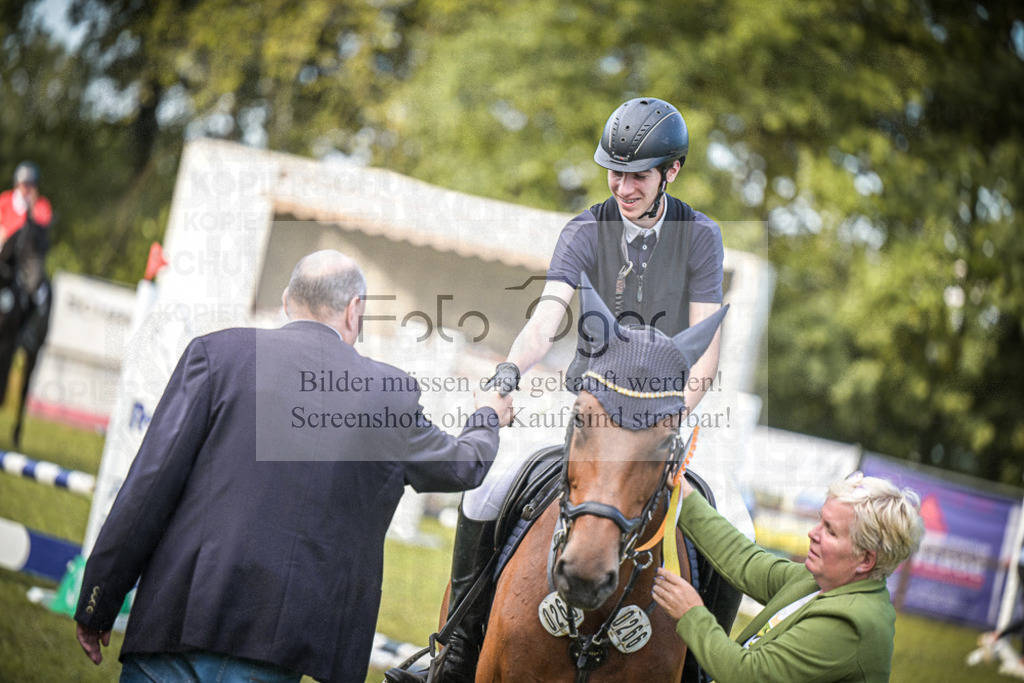 DOS_0028 | Entdecke hochwertige Reitturnierfotos von Foto Oger. Professionell, emotional und authentisch – jetzt Lieblingsmomente im Shop bestellen.Deutschlandweite Turnierfotografie. - Realisiert mit Pictrs.com