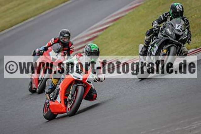 spof9737 | Professionelle Fotos von Sportveranstaltungen, aber auch Hochzeiten und anderen Events. - Realisiert mit Pictrs.com