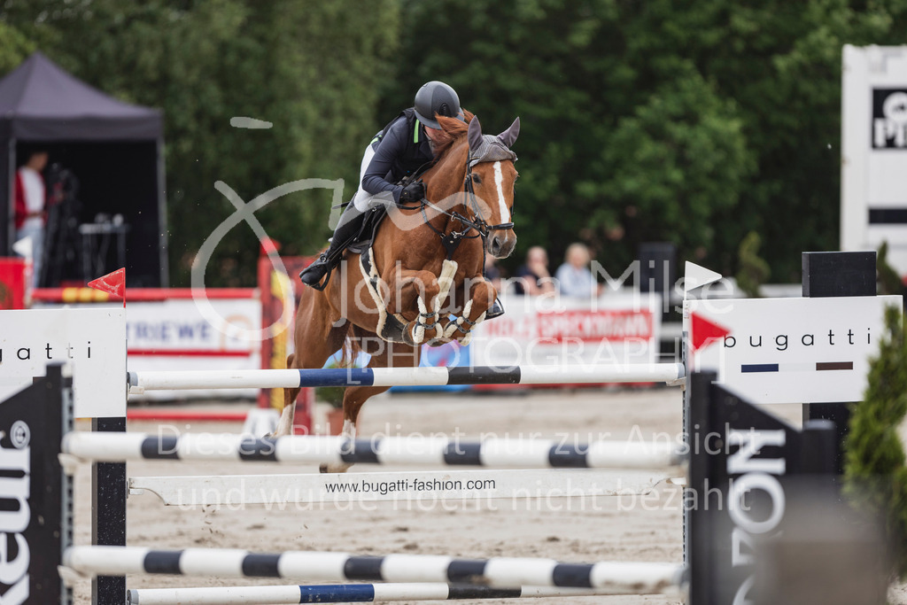 250601_MayDays_GP-514 | Deine schönsten Turniermomente als professionelle Fotos! Entdecke hochwertige Pferdesport-Fotografie im Online-Shop. Jetzt Fotos finden & bestellen!