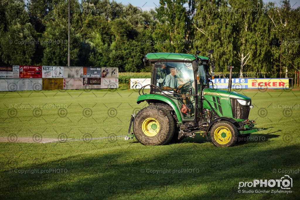 202507_Rernböck-Rasen_NZ9_1373 | proPHOTO - Realisiert mit Pictrs.com