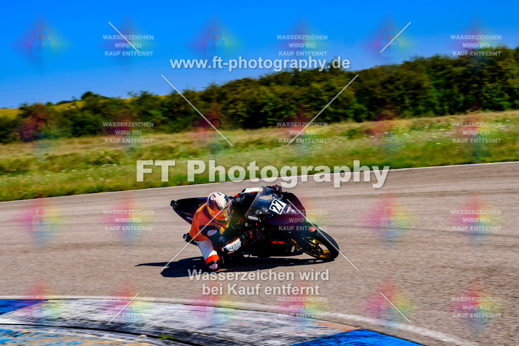 027-2951 | Hier findet Ihr Bilder von Touristenfahrten auf der Nürburgring Nordschleife oder von anderen Veranstaltungen die ich besucht habe. Viel Spass beim Durch Schauen 