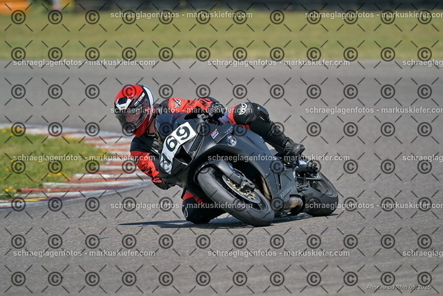 26BT02-1969 | markuskiefer.com - Realisiert mit Pictrs.com