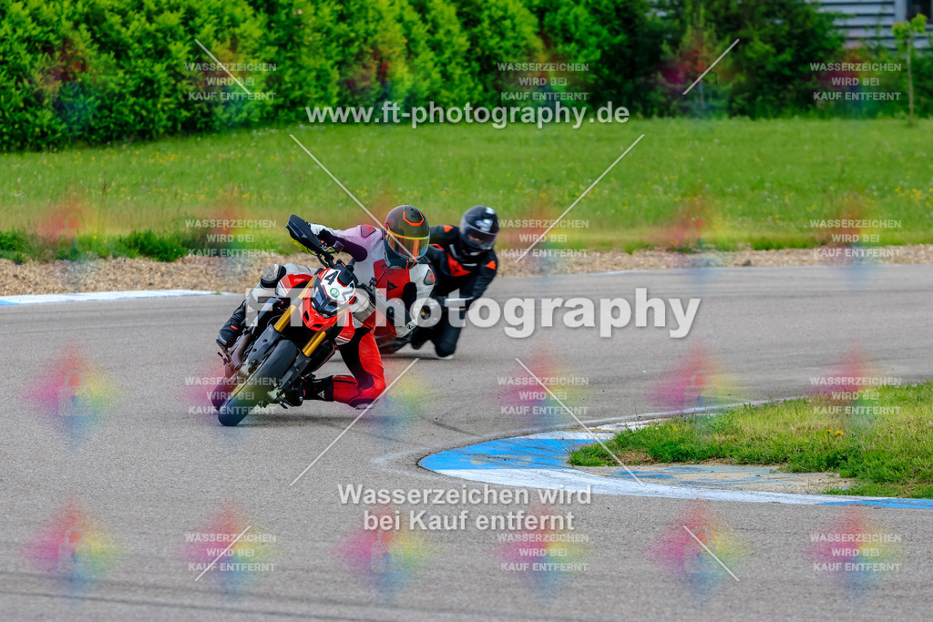 MotoTeam-8958 | Hier findet Ihr Bilder von Touristenfahrten auf der Nürburgring Nordschleife oder von anderen Veranstaltungen die ich besucht habe. Viel Spass beim Durch Schauen 