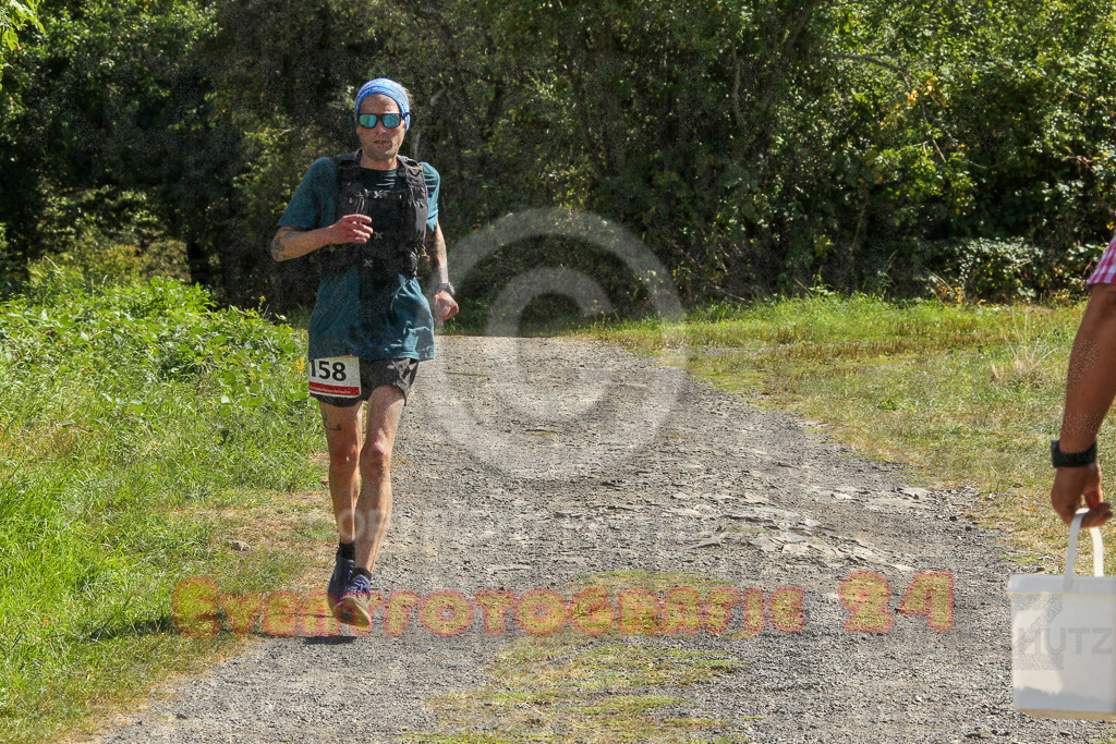 250830_1331_EV4_4258 | Sportfotografie im Rhein-Sieg Kreis, Köln, Bonn, NRW, Rheinland Pfalz, Hessen, etc. Unser Tätigkeitsfeld umfasst den Laufsport vom Volkslauf über den Marathon, Duathlon, Triathon bis zum Ultralauf wie Kölnpfad Ultra oder Schindertrail.