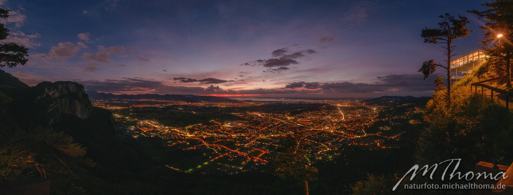 Blick vom Karren auf das Bregenzer Becken nach Sonnenuntergang | Dies ist der Online-Shop von naturfoto.michaelthoma.de. Ich bin leidenschaftlicher Naturfotograf und fotografiere von der Andromedagalaxie bis zum Zwergtaucher, von der Ameise bis zum Orionnebel alles was mit Natur zu tun hat. Hier kann eine Auswahl meine - Realisiert mit Pictrs.com