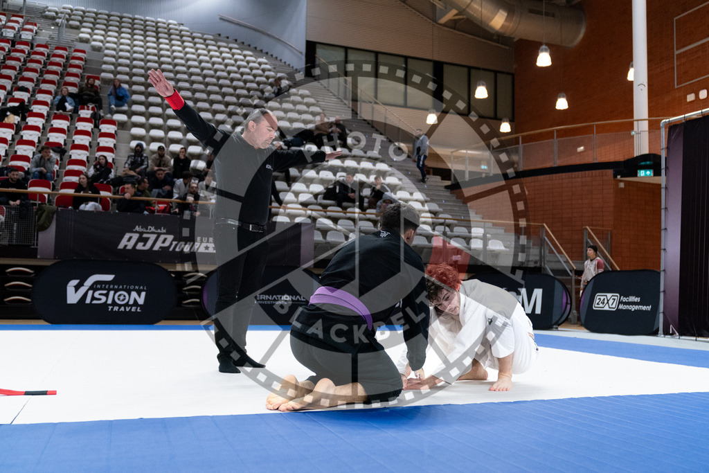 20241012PBB3186 | Athletes compete during the AJP Tour Europe Continental Jiu-Jitsu Professional Championship on October 12, 2024 in Almere near Amsterdam, Netherlands. © Chiara Dazi / photoblackbelt