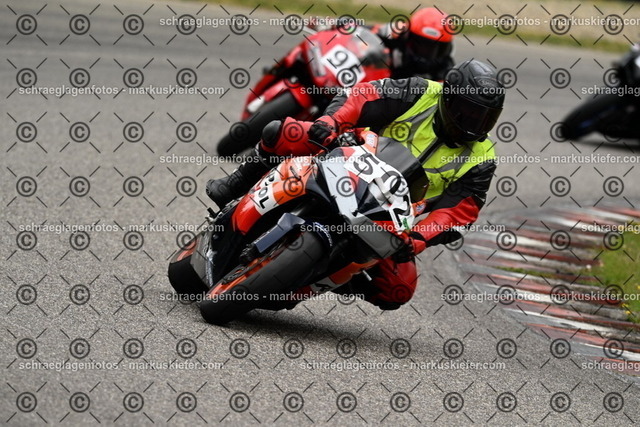25bt02-1313 | markuskiefer.com - Realisiert mit Pictrs.com