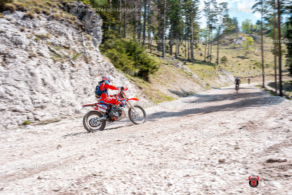 fuernholzer_250501-C1-337 | Fotografische Impressionen von der Red Stag Enduro Extreme by fuernholzer-photography.com. Endurosport in Österreich fotografisch festgehalten von fuernholzer. Auftragsfotografie für Private, Gewerbefotos und Industriefotografie. Eventfotografie, Sportfotografie und Motorsportfotografie. Anbieter von Fotoworkshops, Fototraining, fotografischen Vorträgen und Fotoseminaren.
