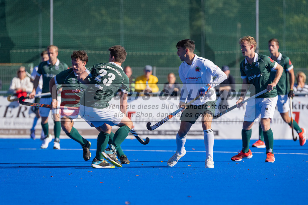 HK_20221009_100798 | 1. Bundesliga Herren Crefelder HTC - Uhlenhorst Mülheim am 9.10.2022 Crefelder HTC, Krefeld , Martin Ignacio Ferreiro ( Crefelder HTC #18 ) , Max Godau ( Uhlenhorst Mülheim #23 )
