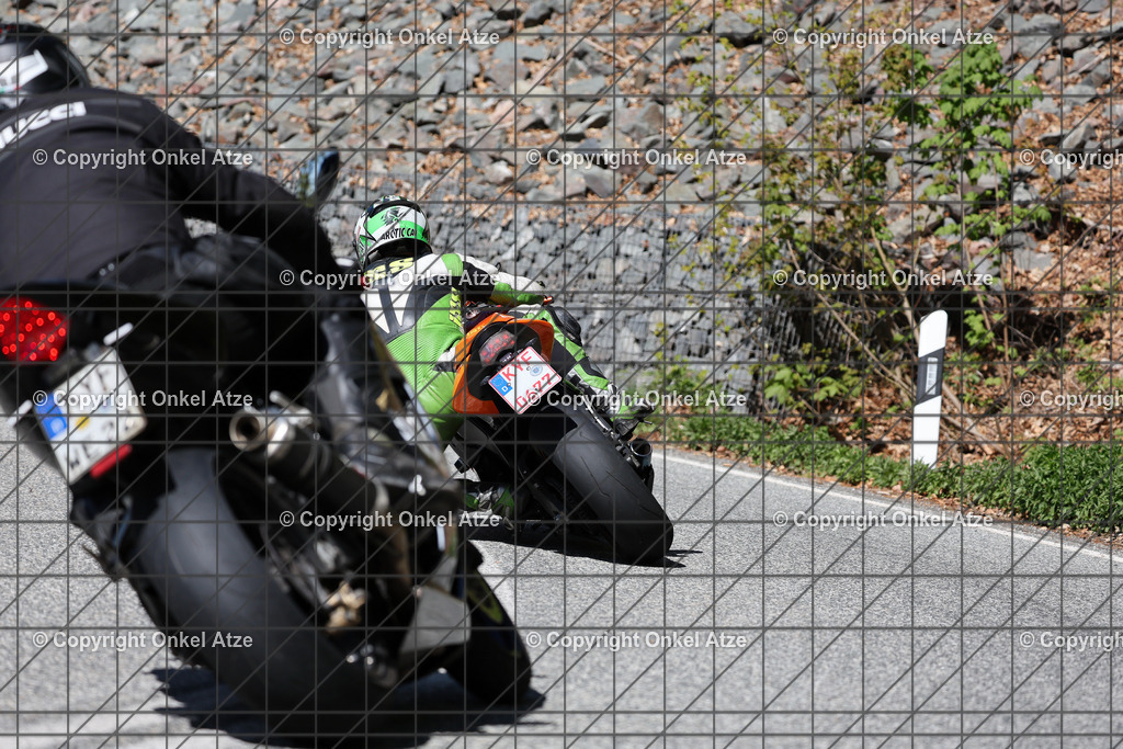 IMG_8019 | Fotograf am Kyffhäuser. Onkel Atze. Kyffhäuser Rennstrecke. Café36. Motorsportfotografie. - Realisiert mit Pictrs.com