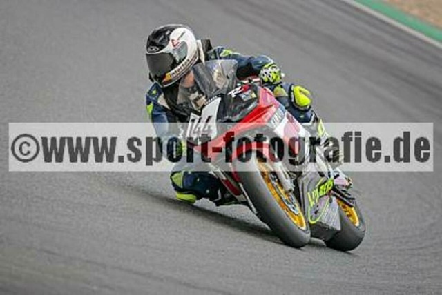 spof3864 | Professionelle Fotos von Sportveranstaltungen, aber auch Hochzeiten und anderen Events. - Realisiert mit Pictrs.com
