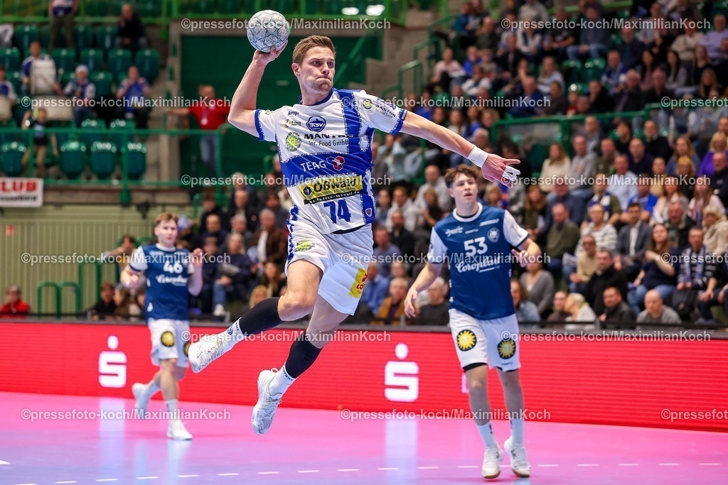 BHC11122501028 | 11.12.2025, Handball, HBL, Bergischer HC - ThSV Eisenach, Unihalle Wuppertal: Vincent Büchner (Eisenach #74) 
