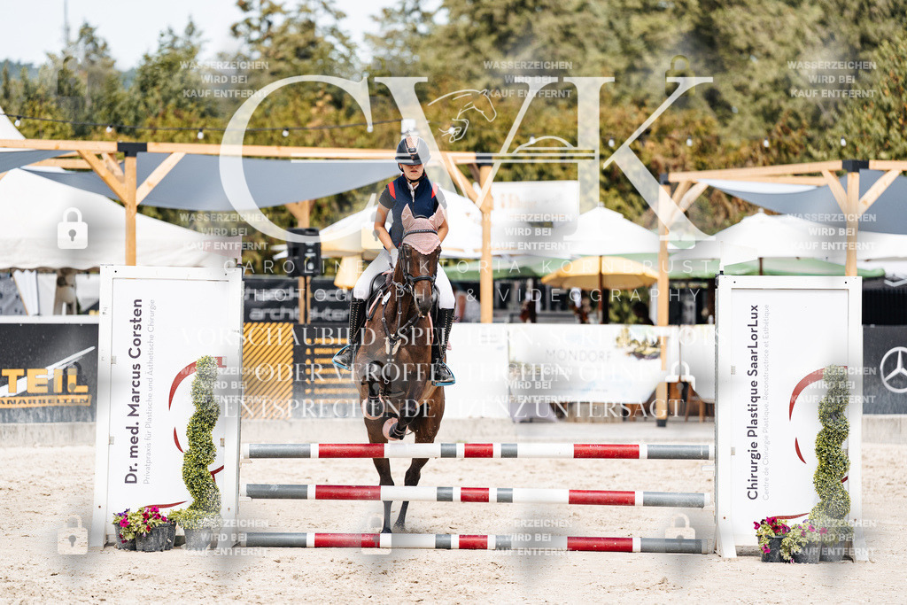 CK906701 | Turnierfotografie Pferdefotografie Trier Rheinland-Pfalz Pferdesport Reitsport Tierfotografie Sportfotografie Pferdevideo Pferdevideografie Equestrianvideography equestrianphotography  - Realisiert mit Pictrs.com