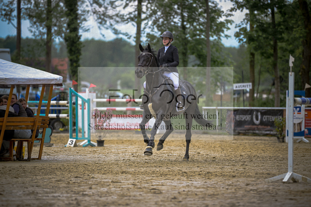 20240505-DOS_2321 | Entdecke hochwertige Reitturnierfotos von Foto Oger. Professionell, emotional und authentisch – jetzt Lieblingsmomente im Shop bestellen.Deutschlandweite Turnierfotografie. - Realisiert mit Pictrs.com