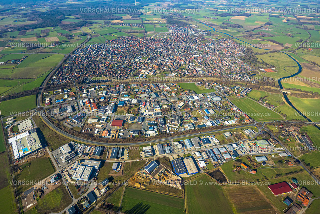 Olfen230206447 | Luftbild, City Stadtansicht, Hafenbecken, Kordel Antriebstechnik Baustelle und Neubau, Gewerbegebiet Hafen und Gewerbegebiet Ost I und Ost II an der Bundesstraße B235, Olfen-Stadt, Olfen, Münsterland, Nordrhein-Westfalen, Deutschland