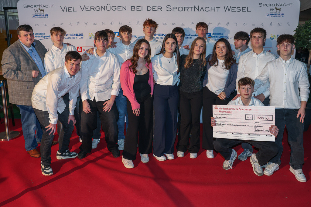 top-top.de250214-244 | Die 3. Weseler SportNacht, die große Sportgala mit Ehrungen der Weseler Sportler des Jahres 2024 findet am Freitag, den 14.02.2025 im Festzelt an der Rheinpromenade statt.Foto: Erwin Pottgiesser