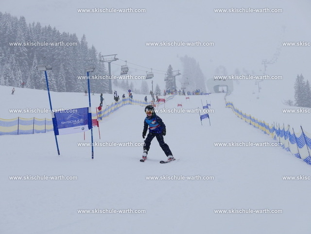 Anna-Maria (2) | Photos von der Skischule Warth - Realisiert mit Pictrs.com