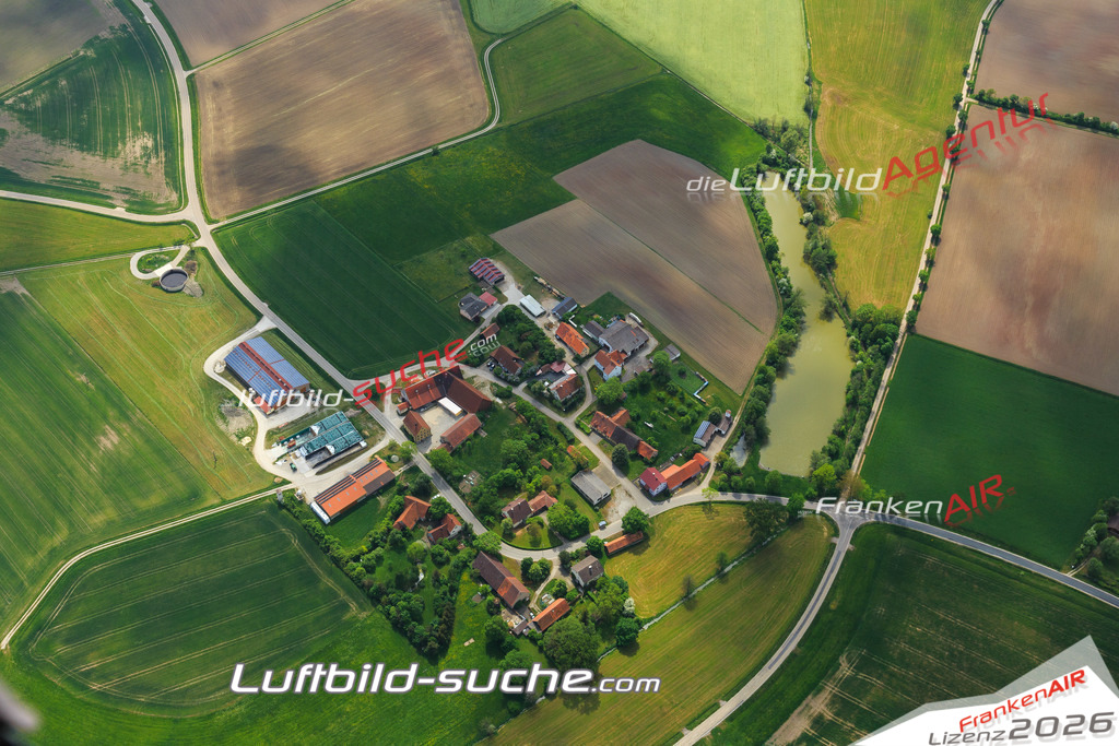 Luftbild von Bottenweiler Woernitz - Luftaufnahme wurde 2015 von https://frankenair.de mittels Flugzeug (keine Drohne) erstellt - die Geschenkidee