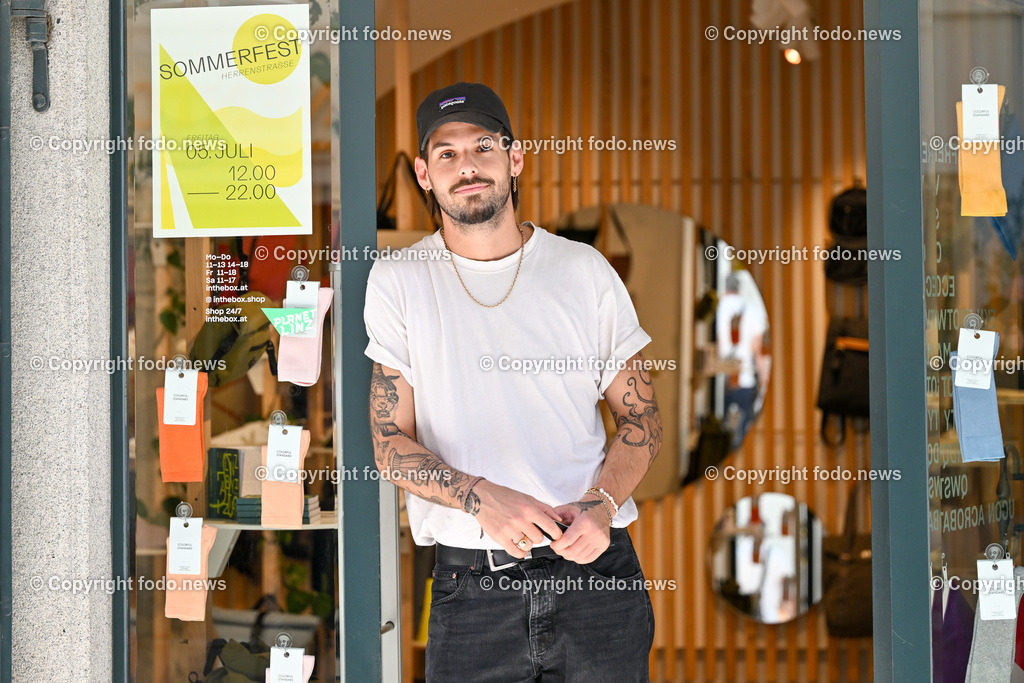 Polizeieinsatz Linz Spittelwiese nach Bombendrohung_ 15.05.2024-11 | 15.05.2024, AUT, Polizeieinsatz Linz Spittelwiese nach Bombendrohung, im Bild 