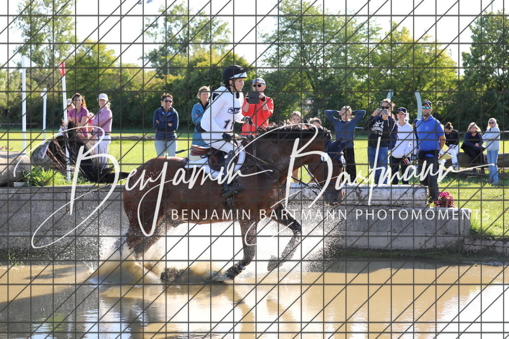 AZ2A1300 | Benjamin Bartmann Photomoments