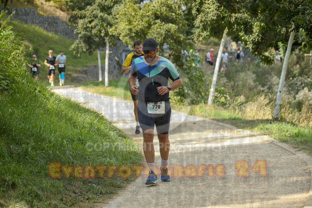250824_1459_EX1_8244 | Sportfotografie im Rhein-Sieg Kreis, Köln, Bonn, NRW, Rheinland Pfalz, Hessen, etc. Unser Tätigkeitsfeld umfasst den Laufsport vom Volkslauf über den Marathon, Duathlon, Triathon bis zum Ultralauf wie Kölnpfad Ultra oder Schindertrail.