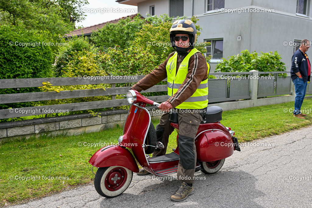 Lets Vespa togehter_ Neuhofen_ 05.05.2024-36 | 05.05.2024, Neuhofen, Kremsmuenster, AUT, Lets Vespa togehter 2024, Vespatreffen, im Bild Teilnehmer Vespatreffen, Motorsport Stadler