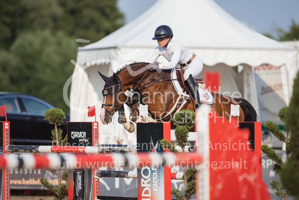 230624_PfSpTa_GroßerPreis-276 | Deine schönsten Turniermomente als professionelle Fotos! Entdecke hochwertige Pferdesport-Fotografie im Online-Shop. Jetzt Fotos finden & bestellen!