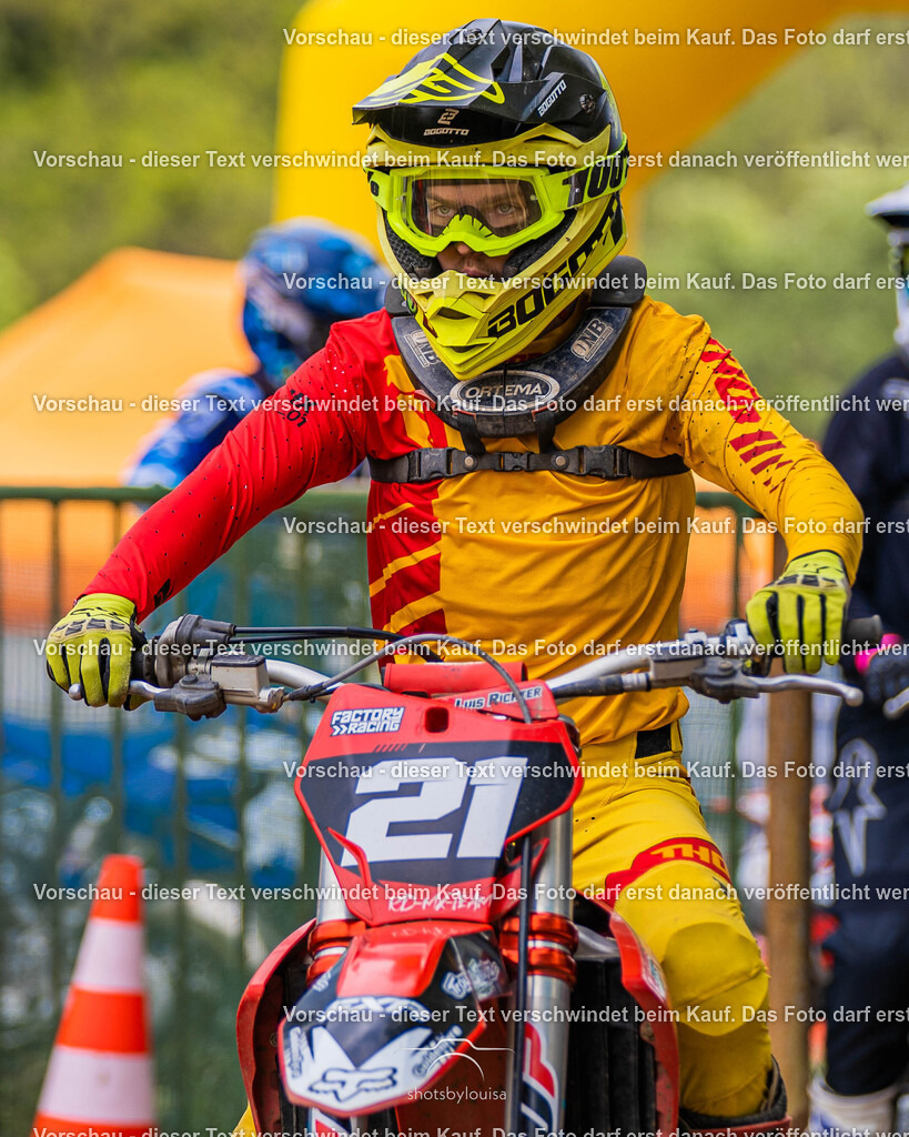05_17_GroßGlienicke_clubsport-0506 | Sportfotografin aus Berlin-Brandenburg mit Fokus auf Motocross. Ich halte deine sportliche Leistung und echte Emotionen auf und neben der Strecke professionell fest. Entdecke die Fotos von deinem Rennen und bestelle sie direkt hier im Shop.