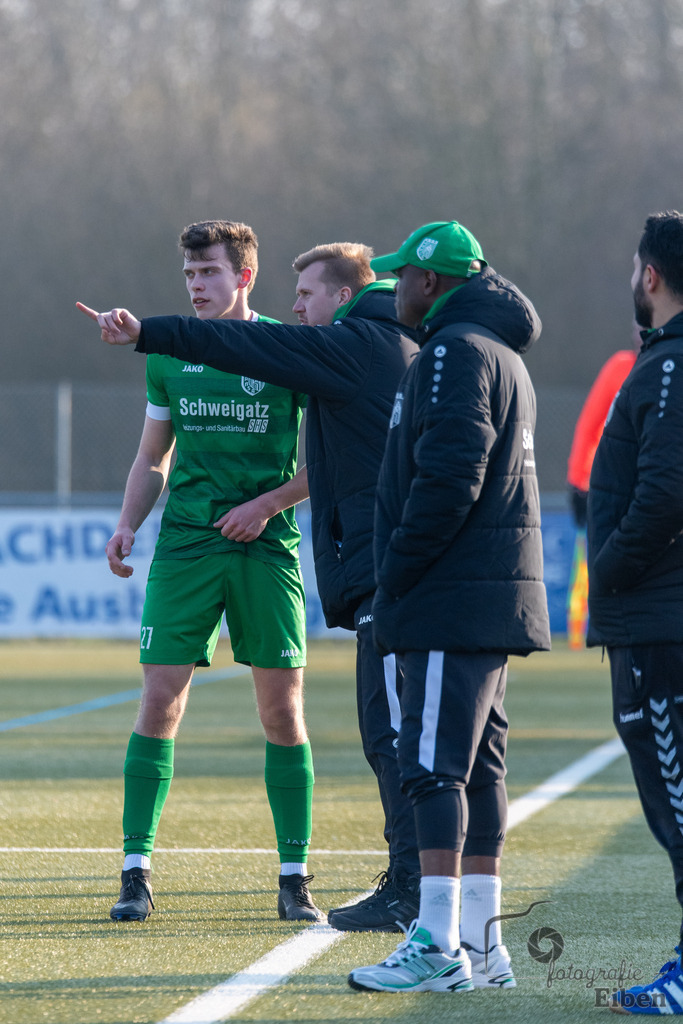 FC Rastede-Hansa Friesoythe | FC Rastede (blau)-Hansa Friesoythe (grün) am 09.02.2025 in Rastede (Sportanlage Kötterswegs), Photo: Philip Eiben 2025 - Realisiert mit Pictrs.com