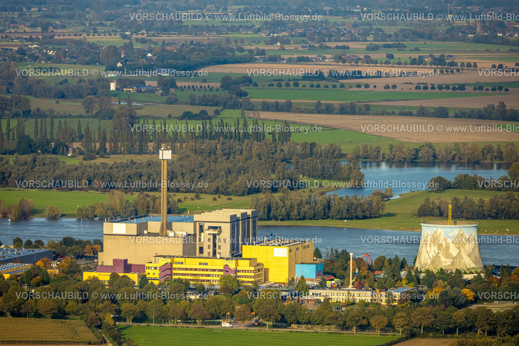 Kalkar241014354 | Luftbild, Kalkar Wunderland, Energy Factory am Fluss Rhein, Familienpark mit Events wie Achterbahn und Wildwasserbahn und Fahrgeschäften, Hotel, Kongresszentrum, Gastronomie, Hönnepel, Kalkar, Niederrhein, Nordrhein-Westfalen, Deutschland