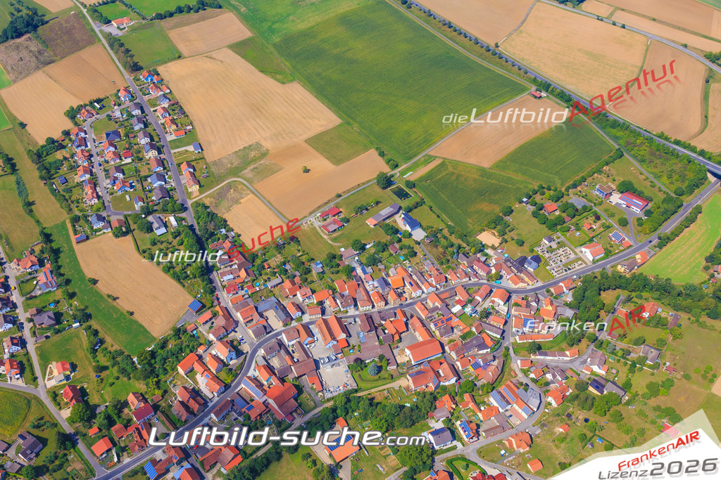 Luftbild von Kleinsteinach Riedbach - Luftaufnahme wurde 2015 von https://frankenair.de mittels Flugzeug (keine Drohne) erstellt - die Geschenkidee
