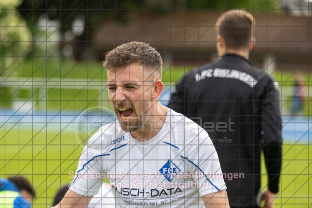 20250529_182715_0224 | #,  VfL Kirchheim (blau) vs. 1.FC Eislingen (weiß), Fußball, Bezirkspokal Finale - Bezirk Neckar/Fils, 2024/2025, Rasenplatz VfL Stadion Kirchheim, Jesinger Straße 105, 73230 Kirchheim, 29.05.2025 - 16:30 Uhr,Foto: PhotoPeet-Sportfotografie/Peter Harich
