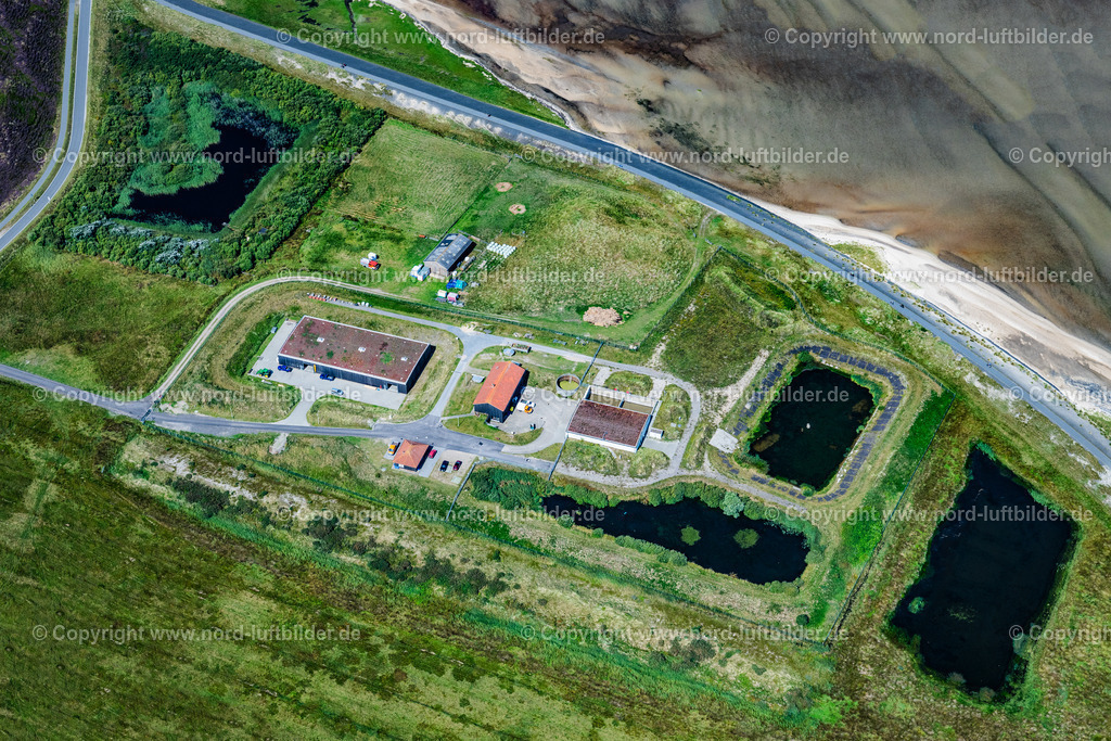 Sylt_List_Klärwerk_ELS_9188130825 | LIST 13.08.2025 Baustelle zum Neubau und zur Erweiterung der Klärwerks- Becken und Reinigungsstufen zur Abwasserbehandlung Sylt -Nord in List im Bundesland Schleswig-Holstein, Deutschland. Weiterführende Informationen bei: Energieversorgung Sylt GmbH. // New construction site and extension of the sewage treatment basins and purification stages Sylt -Nord in List in the state Schleswig-Holstein, Germany. Further information at: Energieversorgung Sylt GmbH. Foto: Martin Elsen