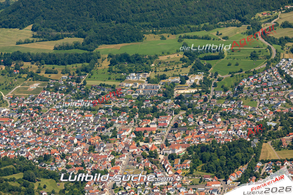 Aktuelles Luftbild von  Donzdorf - Die Luftaufnahme wurde 2022 mittels UL-Flugzeug erstellt ( keine Drohne ) - hochauflösende Kamera-Systeme von  Canon -Beste Qualität - Für grossformatige Ausdrucke geeignet. Die Geschenkidee !