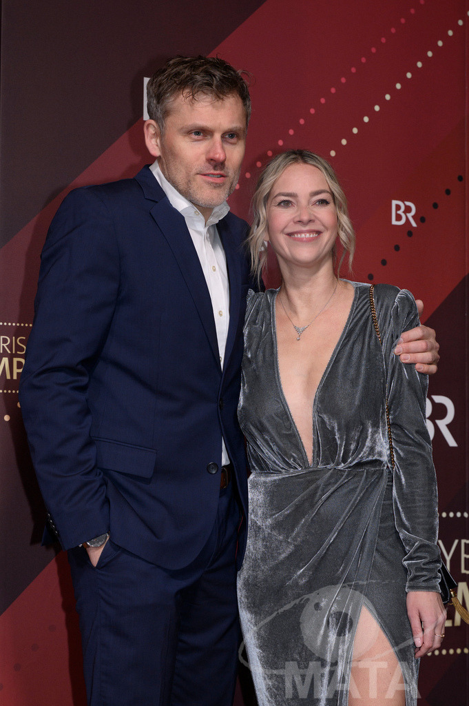 _DWI5072 | Lara Mandoki (deutsche Film- und Theaterschauspielerin) bei der Verleihung des 47. Bayerischen Filmpreises 2026  im Prinzregententheater. München, Deutschland. Der Bayerische Filmpreis wird seit 1979 von der Bayerischen Staatsregierung verliehen, um die Bedeutung des Kinofilms als Kulturgut herauszustellen - Realisiert mit Pictrs.com