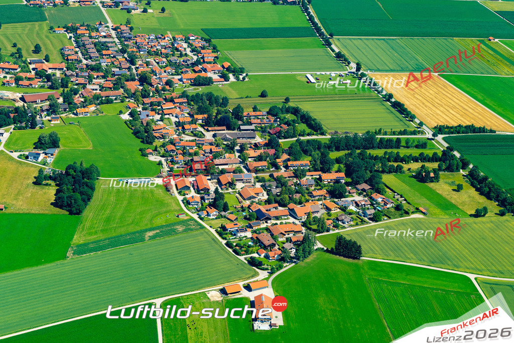 Die Luftaufnahme Arget - Sauerlach wurde 2022 vom Flugzeug aus (keine Drohne) erstellt. Hohe Auflösung -für große Poster und Wandbilder geeignet - Garantiert!