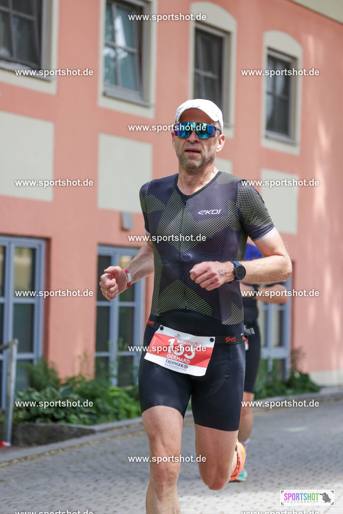KSZ_7779 | Stadttriathlon Erding 2025. #yourpictrs #sportshot_your_pictrs @Sportshotphotography #stadttriathlonerding Copyright: www.sportshot.de