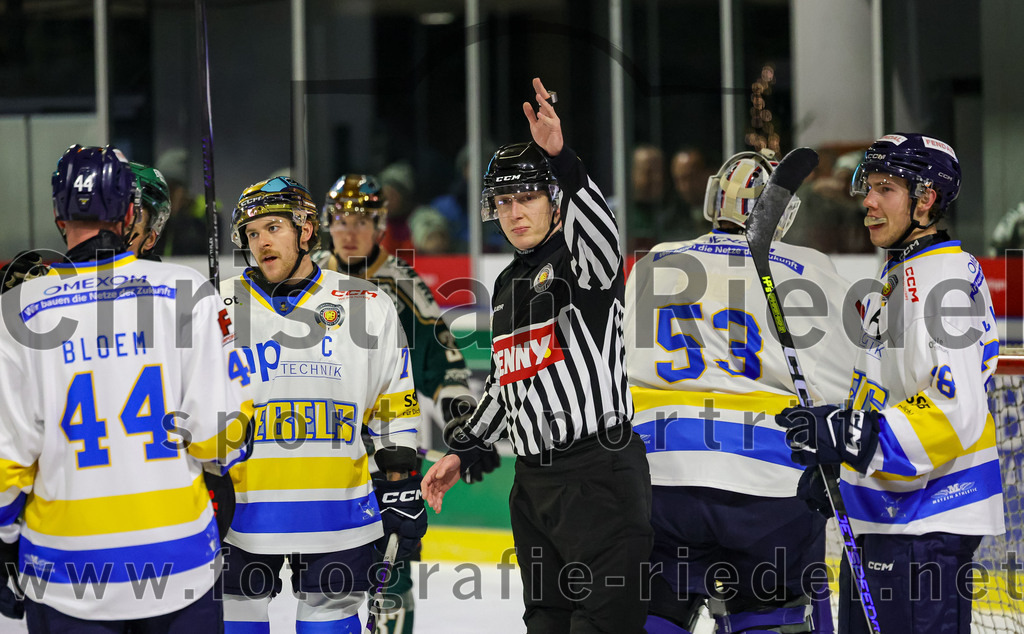 2025-12-05_138_TSV_Erding_gegen_Stuttgart_Rebels | Erding, Deutschland, 05.12.2025:Eishockey, Oberliga Süd 2025 / 2026, 23. Spieltag, TSV Erding gegen Stuttgart Rebels, Endergebnis: 5:6Dane Montgomery (Stuttgart Rebels, #72)Foto: Christian Riedel / fotografie-riedel.net