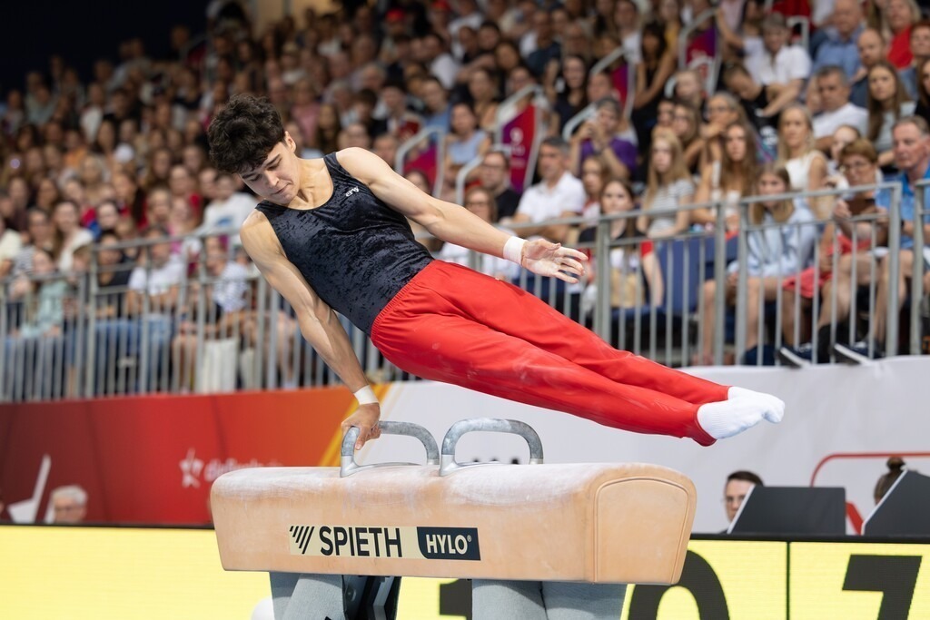 DM Finals 2026; Gerätfinals Männer Pauschenpferd | DM Finals 2026; Gerätfinals Männer Pauschenpferd***Jonas Eder bei seiner Übung - Realisiert mit Pictrs.com