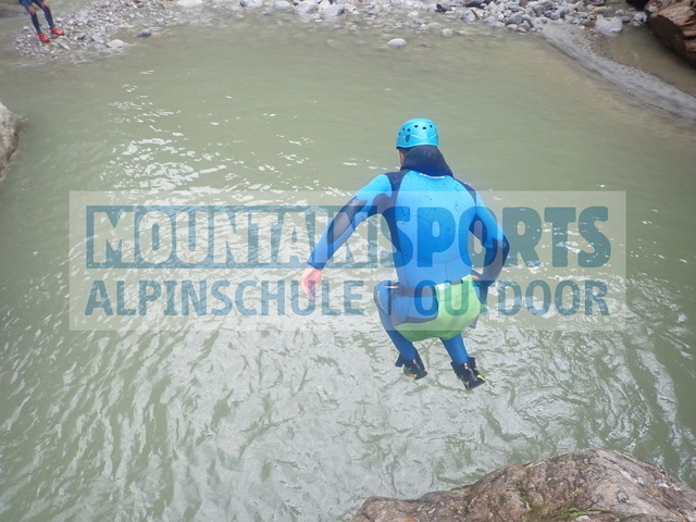 P1310005 | Bestelle die Bilder deines Berg- oder Wasser-Abenteuers mit Mountain Sports bequem von zu Hause aus direkt über unseren Online Fotoshop von pictrs.com. - Realisiert mit Pictrs.com